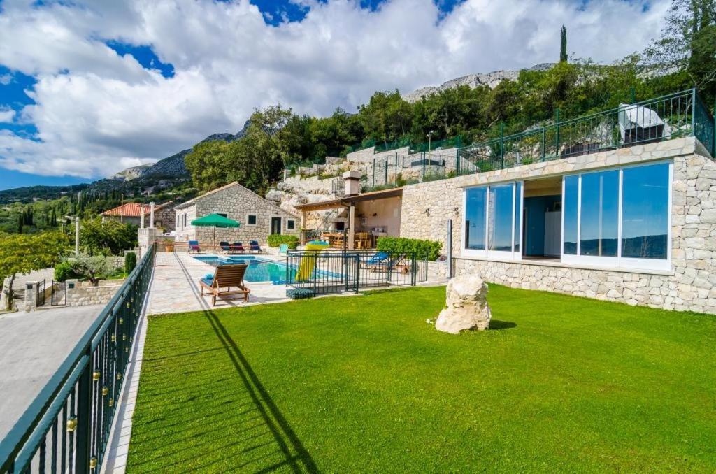 Villa Falcon Rook Gruda Extérieur photo
