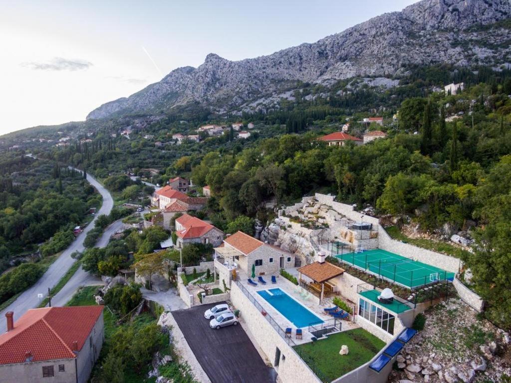 Villa Falcon Rook Gruda Extérieur photo