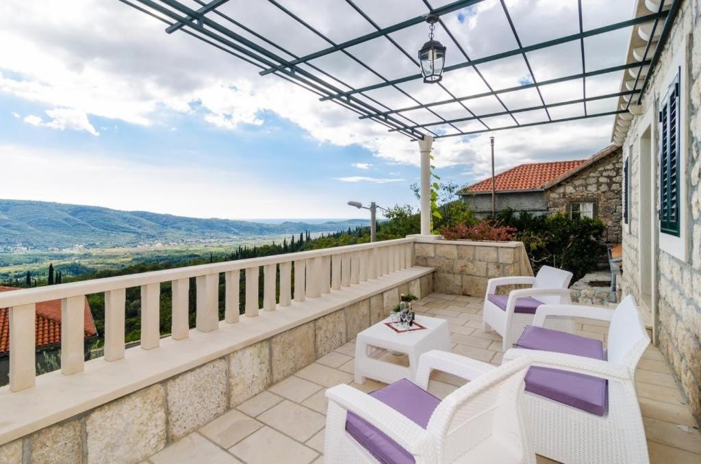 Villa Falcon Rook Gruda Extérieur photo